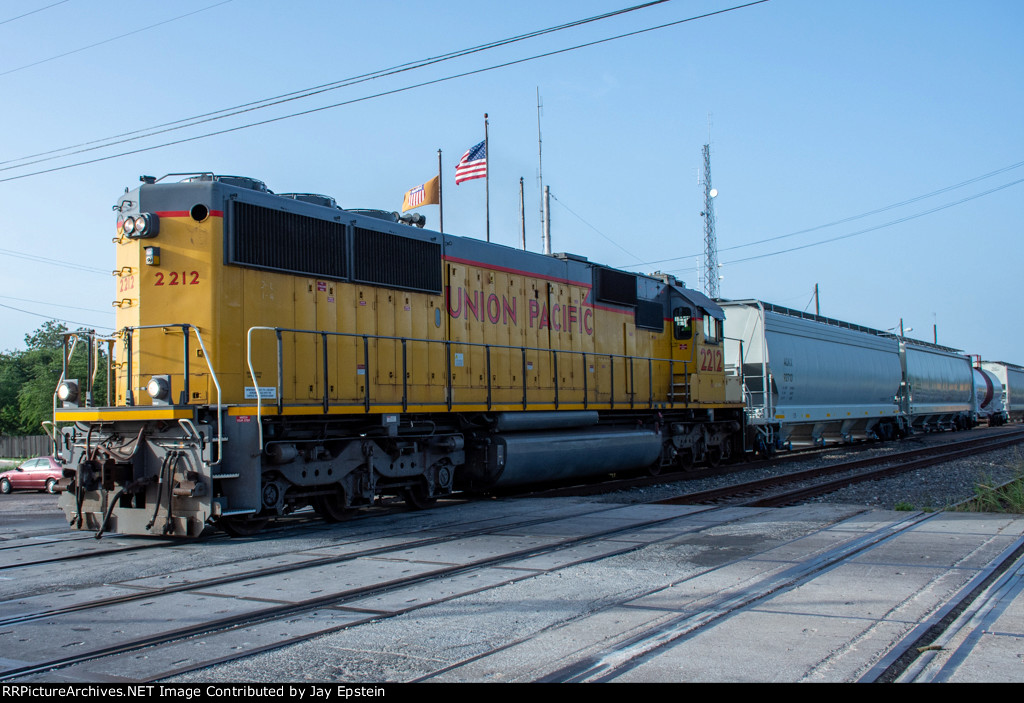 UP 2212 crosses Texas 185 